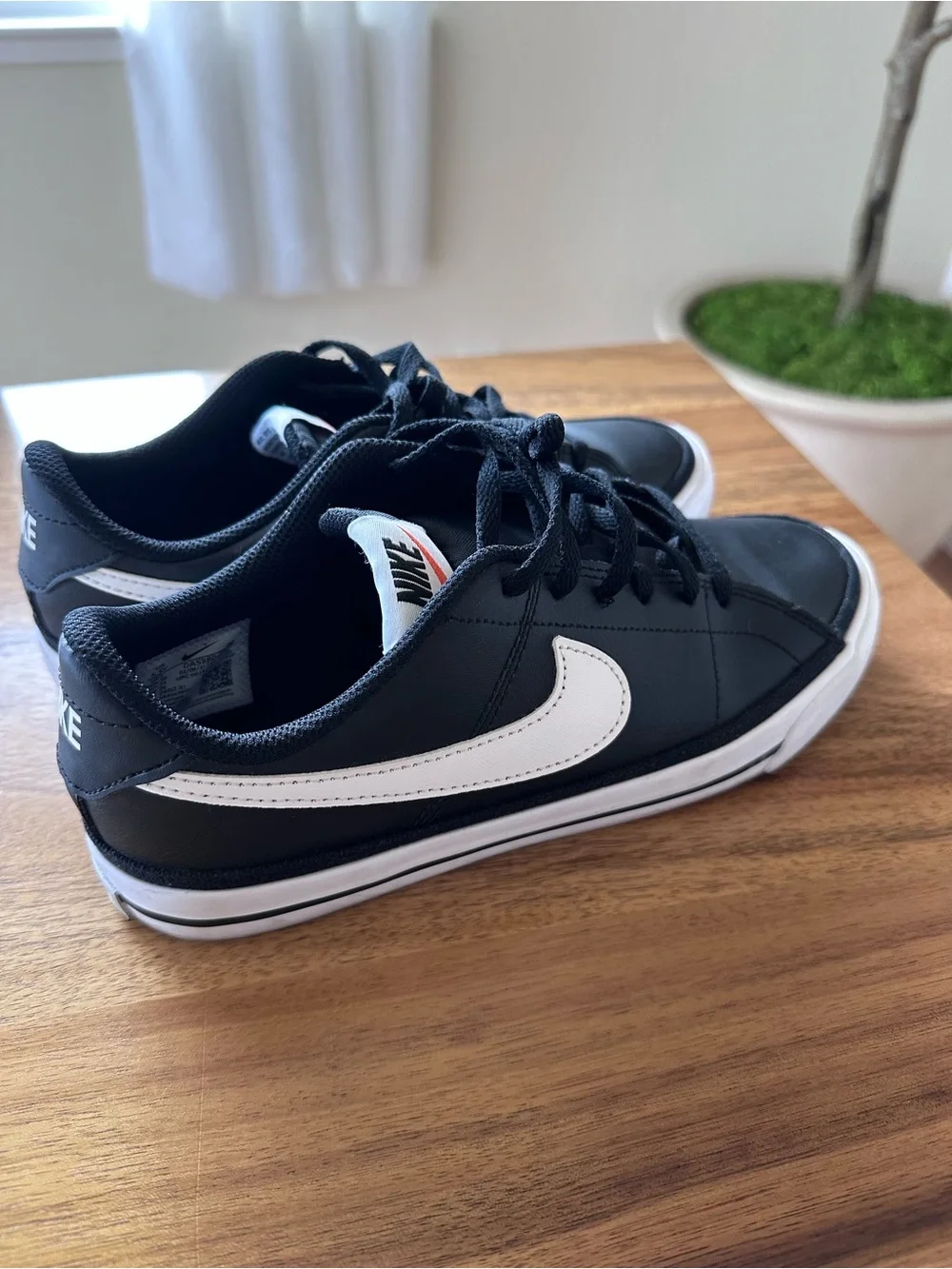 Nike Black Low-Top Sneakers